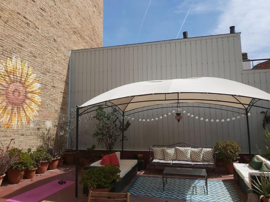 Small Room In Sants With Huge Terrace 바르셀로나 외부 사진
