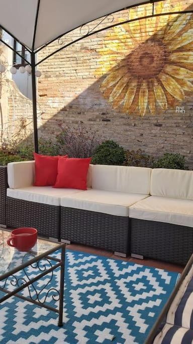 Small Room In Sants With Huge Terrace 바르셀로나 외부 사진